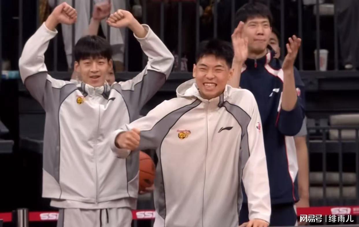 开云体育官网-最新消息！CBA暴力双能卫坑惨杜锋，朱芳雨有望捡漏“得分机器”